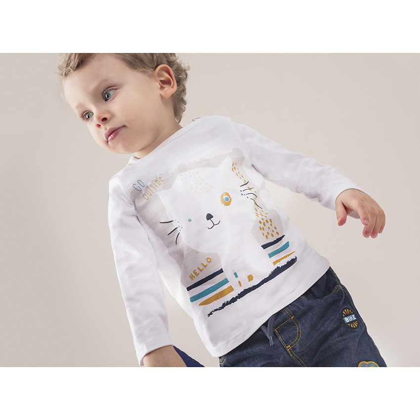 Κοντομάνικη μπλούζα από βιολογικό βαμβάκι με τυπωμένη γατούλα και σούστες στη λαιμόκοψη 