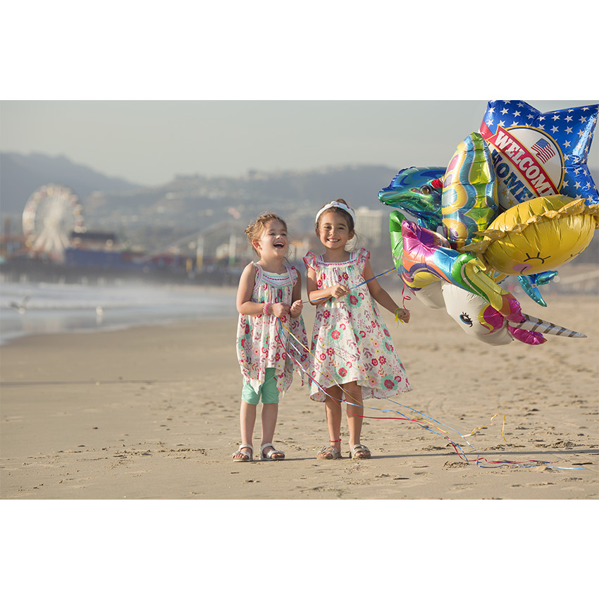 Φόρεμα με βολάν με λουλουδάκια σε όλη την επιφάνεια 