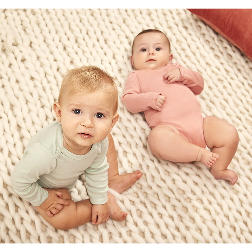 Σέτ από 5 μονόχρωμα μακρυμάνικα σώματα για μωρό 