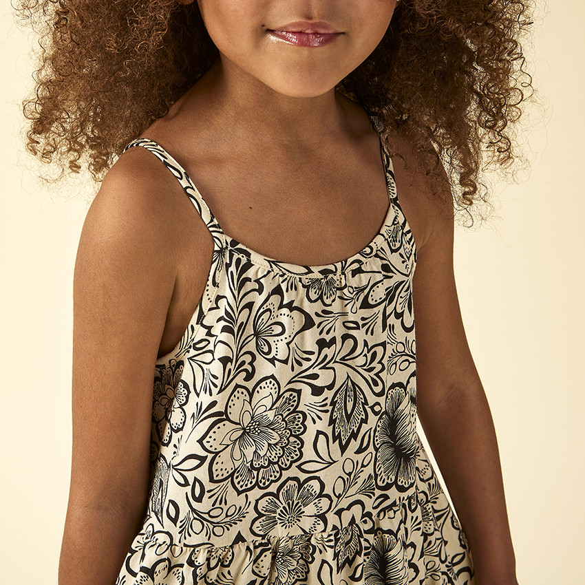 Αμάνικο φόρεμα με βολάν και floral σχέδιο για κορίτσι 