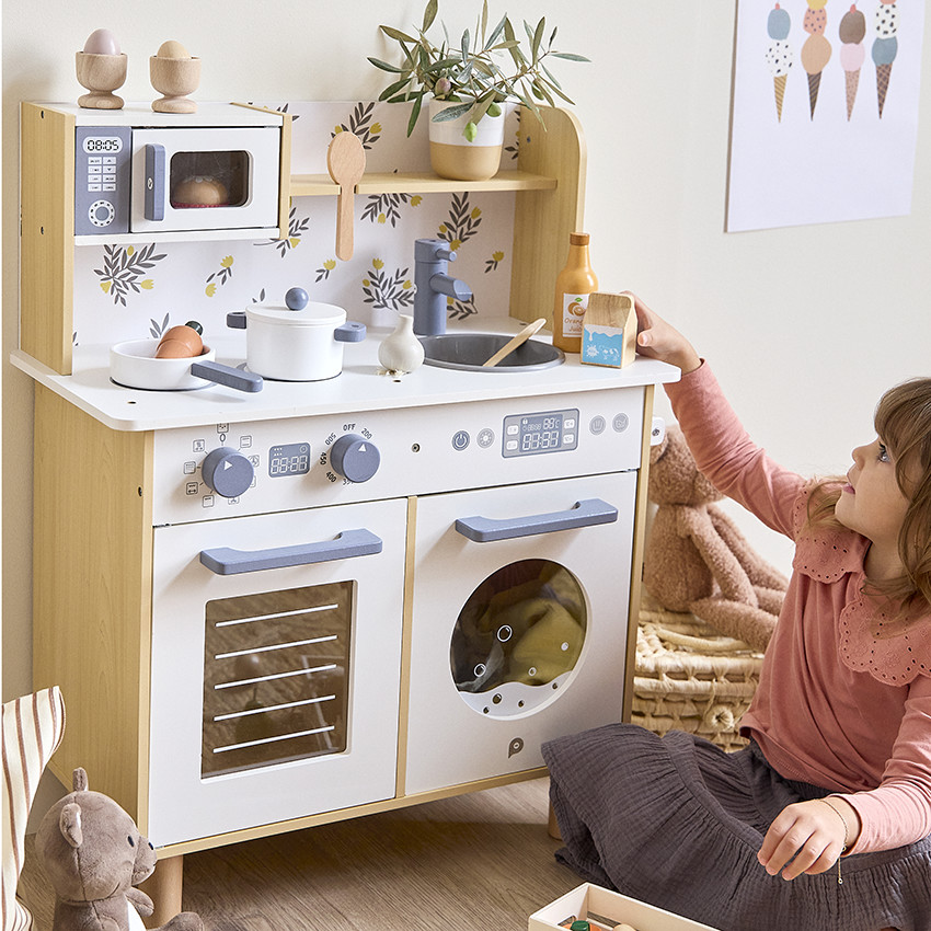Cuisine équipée en bois 