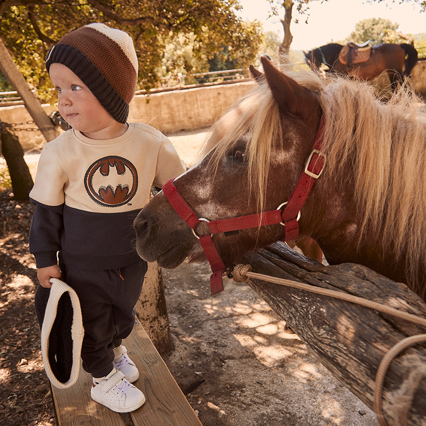 Σέτ φούτερ Batman Warner + παντελόνι φόρμας για μωρό αγόρι  Additional Σέτ φούτερ Batman Warner + παντελόνι φόρμας για μωρό αγόρι