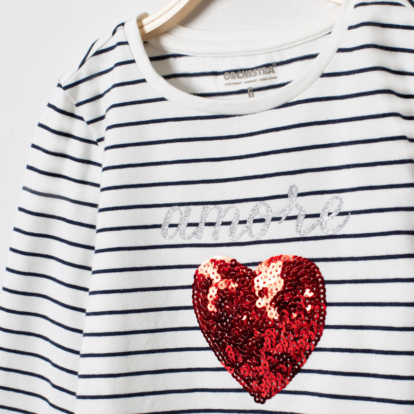 Μακρυμάνικο μπλουζάκι ριγέ με καρδιά από παγιέτες 