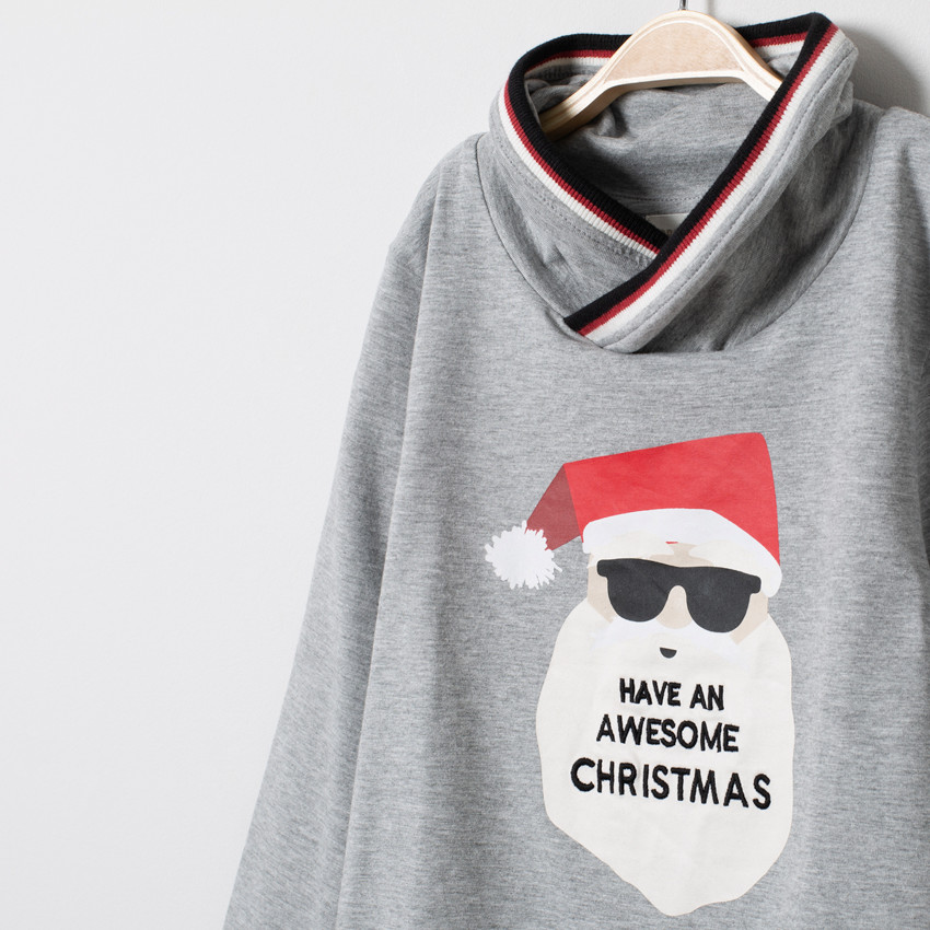 T-shirt manches longues print père Noël à col fantaisie Main T-shirt manches longues print père Noël à col fantaisie