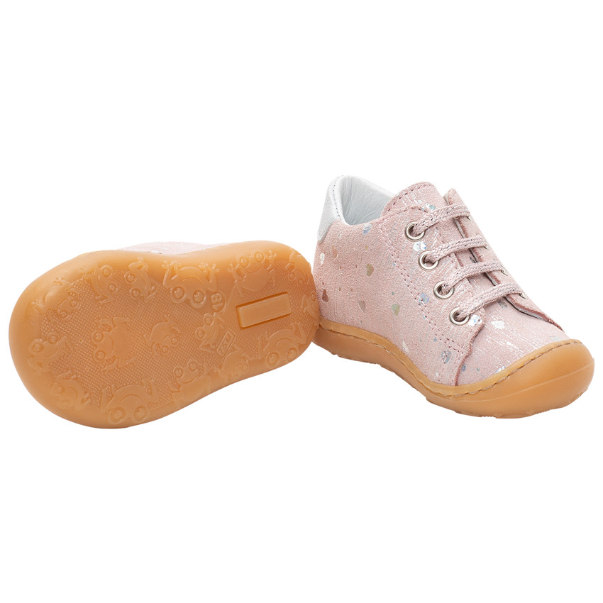 Bottillons en cuir à coeurs brillants 