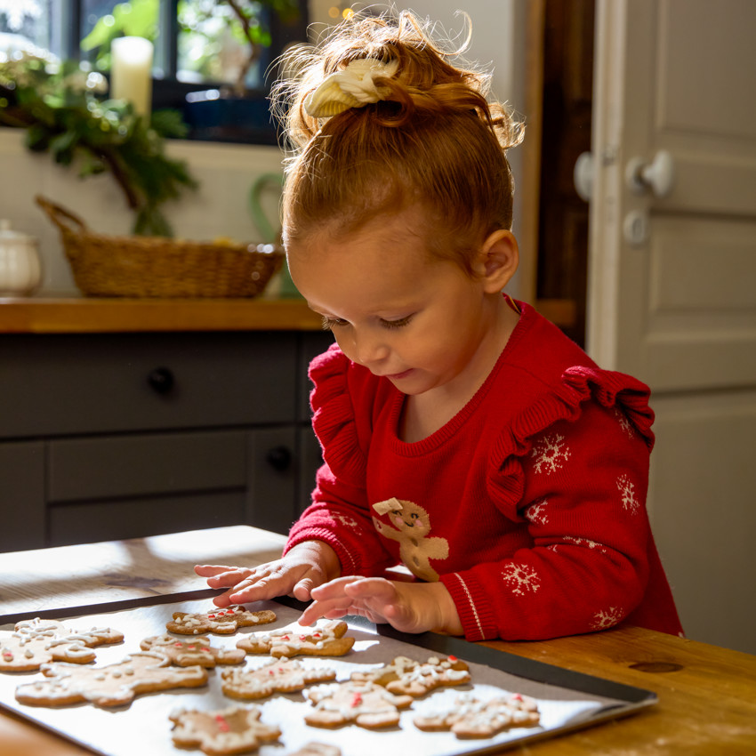 Φόρεμα από πλέξη jacquard με Χριστουγεννιάτικα σχέδια για μωρό κορίτσι 