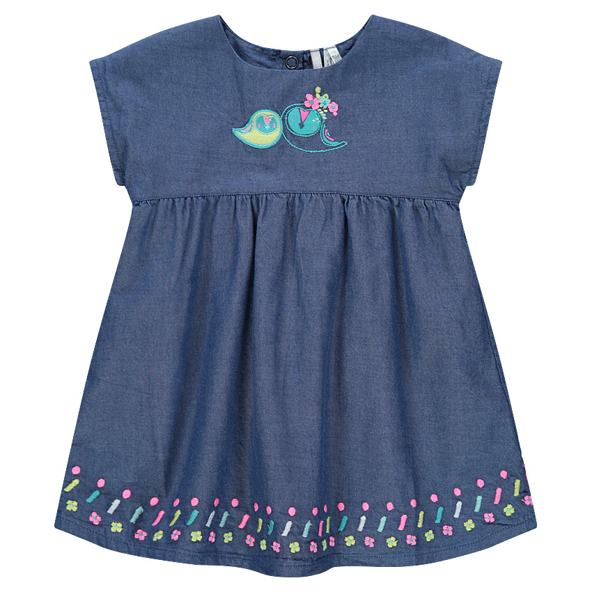 Κοντομάνικο φόρεμα από σαμπρέ ύφασμα και κεντήματα 