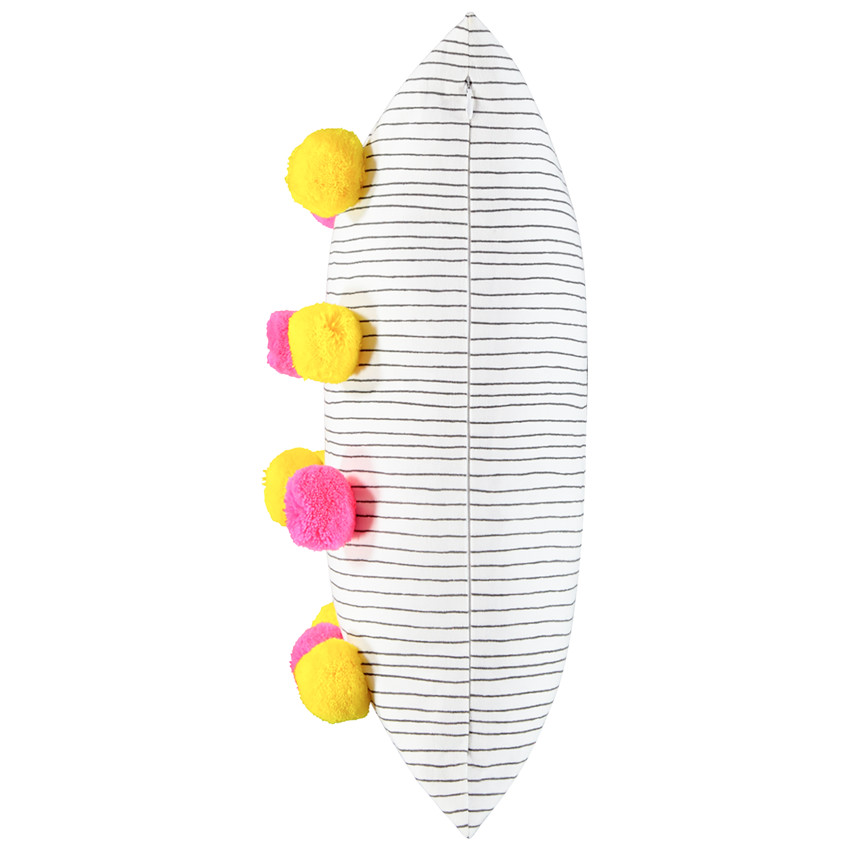 Διακοσμητικό μαξιλάρι με φλουο πομ-πομ 