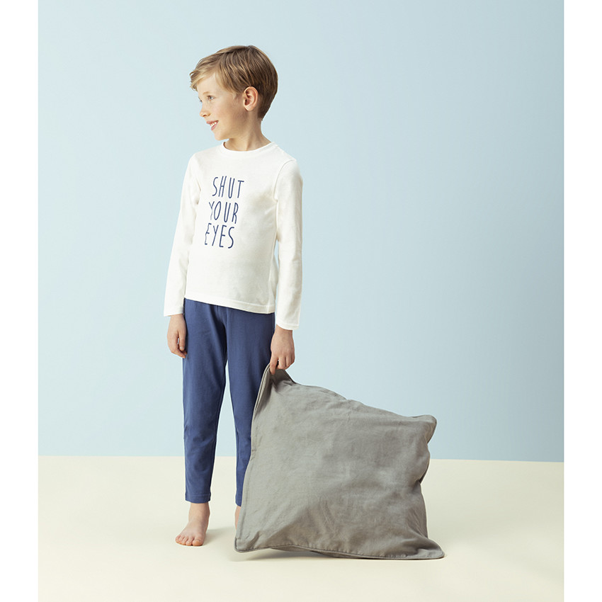 Πιτζάμα με τυπωμένο μήνυμα στο πάνω μέρος και μονόχρωμο κάτω μέρος 