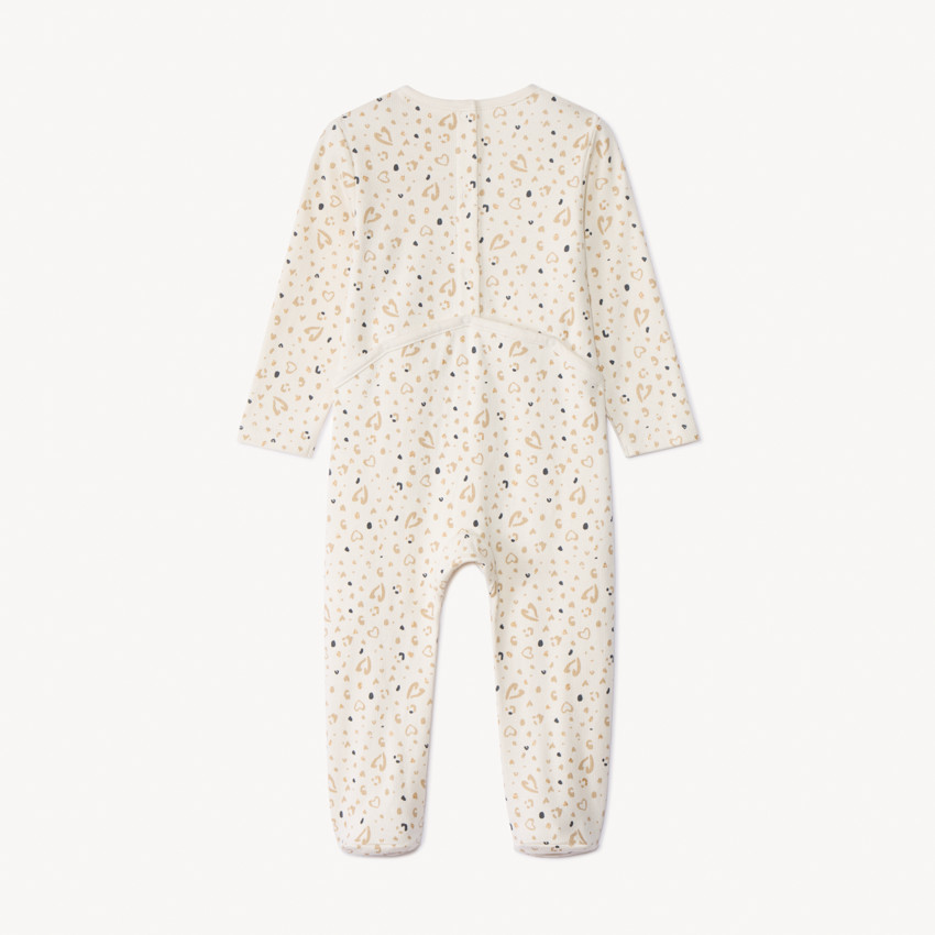 Νυχτικό με σχέδιο καρδιές για κορίτσι με διαφορετικές ανοίξεις ανάλογα με την ηλικία 