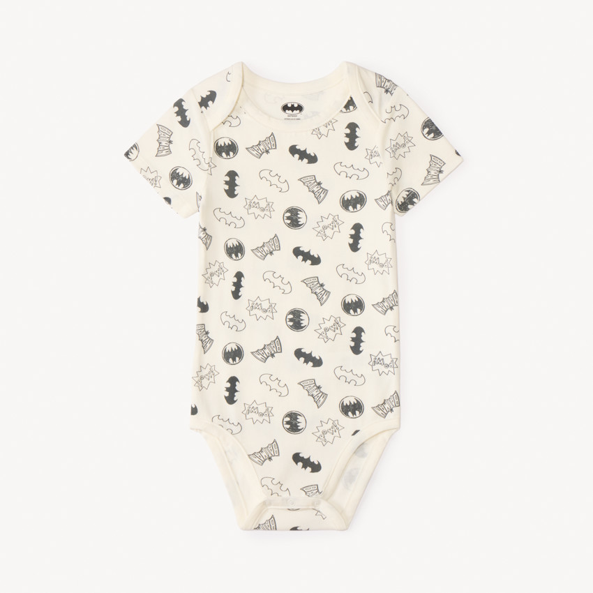 Σετ 3 κοντομάνικων κορώνων Batman Warner για αγόρια μωρά με διαφορετικές ανοίξεις ανάλογα με την ηλικία. 