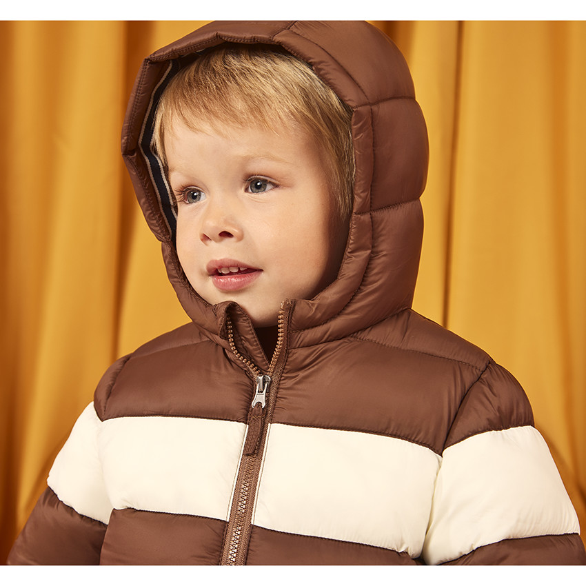 "Μπουφάν με εφέ color block και επένδυση από sherpa για μωρό αγόρι" 
