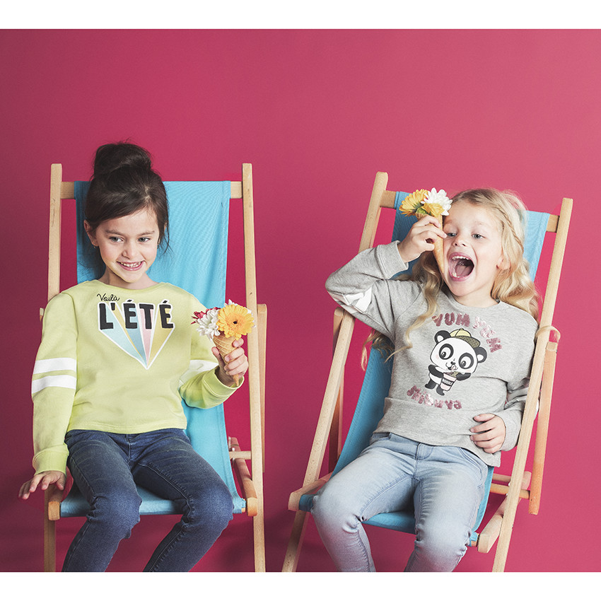 Φούτερ από φανέλα με στάμπα πάντα και γράμματα με πούλιες 