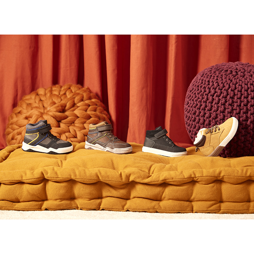 Μποτάκια μαύρα με φαντεζί κορδόνια και σκρατς για αγόρι  Additional Μποτάκια μαύρα με φαντεζί κορδόνια και σκρατς για αγόρι