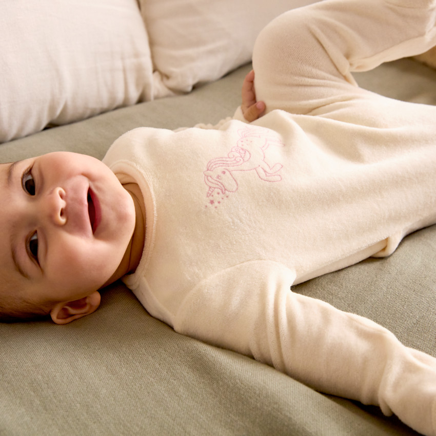 Dors-bien uni en velours à motif fantaisie pour bébé fille 