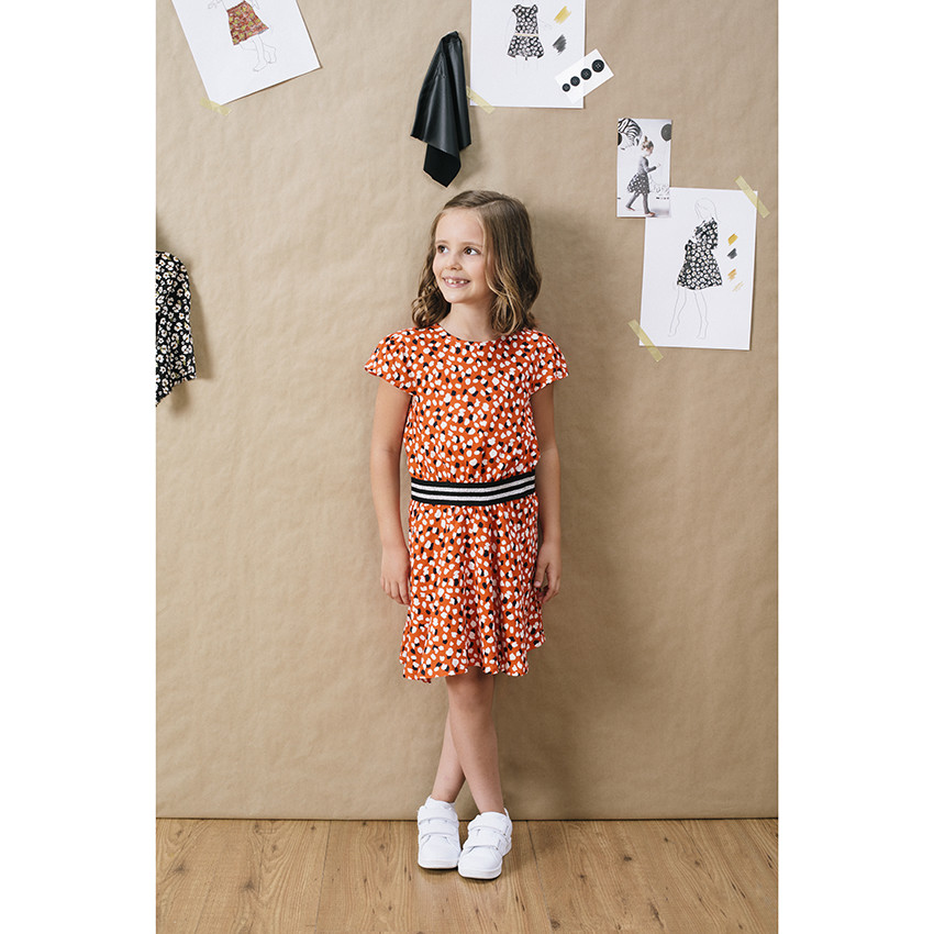 Robe manches courtes à imprimé graphique et taille élastiquée  Additional Robe manches courtes à imprimé graphique et taille élastiquée