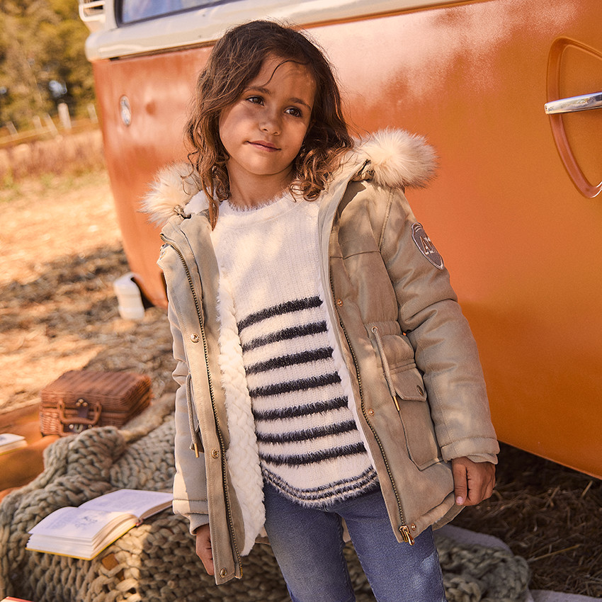 Αδιάβροχο παρκά με κουκούλα και αποσπώμενη ψεύτικη γούνα για κορίτσι 