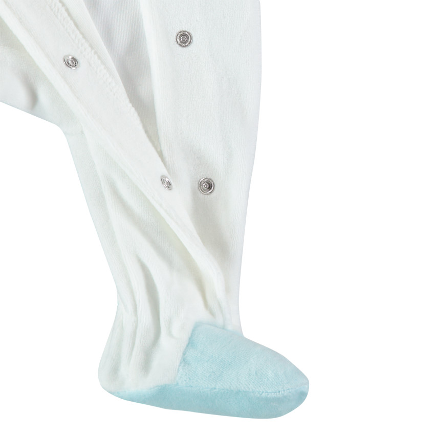 Βελουτέ φορμάκι ύπνου με λαιμόκοψη που κάνει αντίθεση και κεντημένο φεγγαράκι 