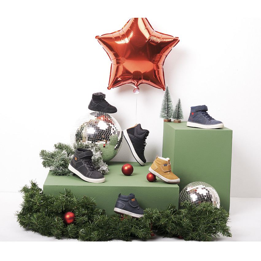 Μποτάκια μπλε με κορδόνια και σκρατς για αγόρι 