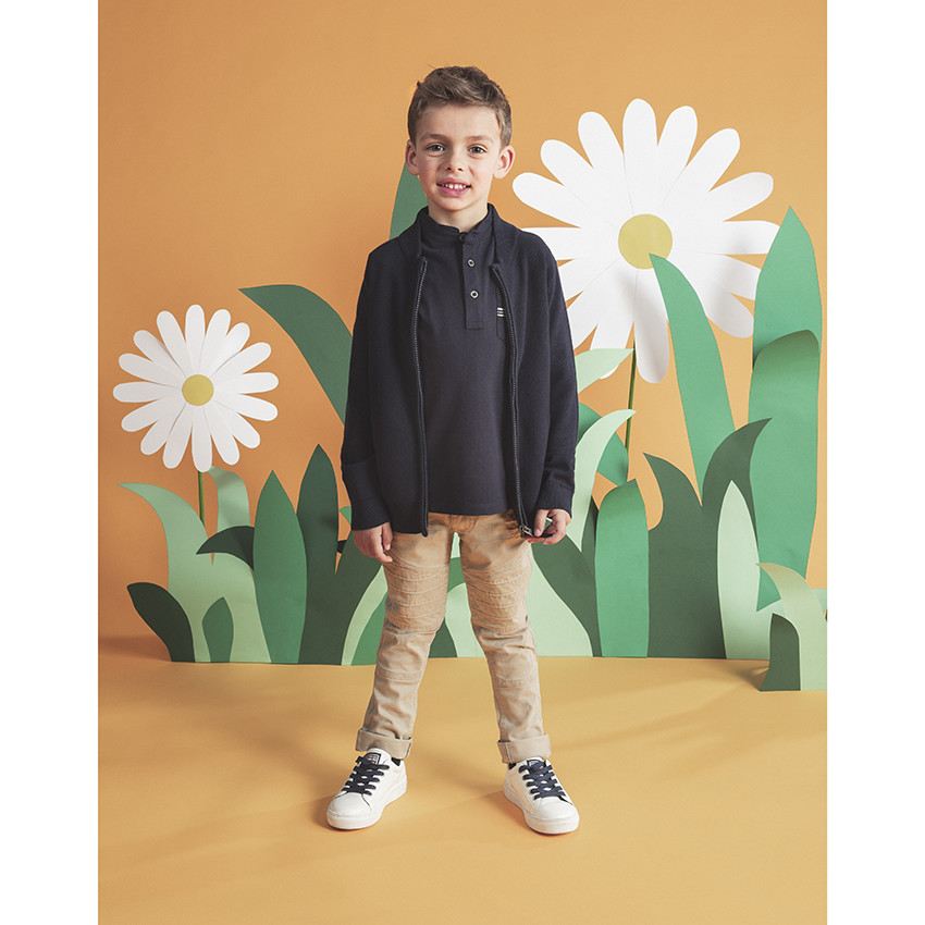 Πλεκτή ζακέτα με φερμουάρ και τσέπες 