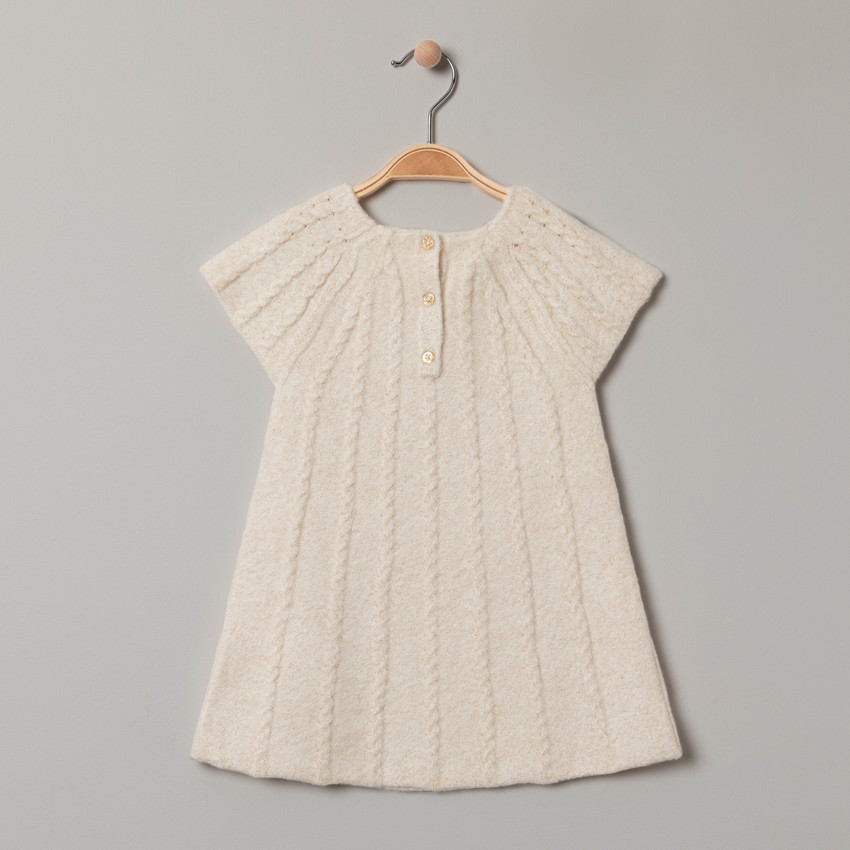 Κοντομάνικο πλεκτό φόρεμα με κεντημένη τσέπη φιόγκο 