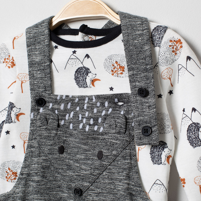 Ensemble salopette en maille twistée et t-shirt imprimé hérissons  Additional Ensemble salopette en maille twistée et t-shirt imprimé hérissons