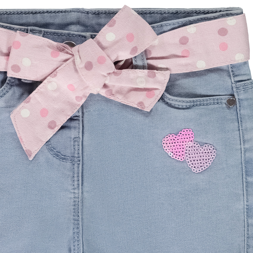 Σορτς denim με ζώνη φουλάρι και καρδιές από παγιέτες για bebe κορίτσι 