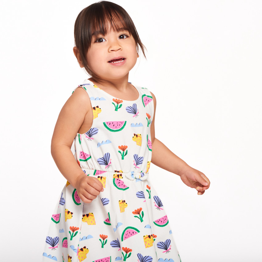 Αμάνικο φόρεμα με φαντεζί σχέδιο για bebe κορίτσι 