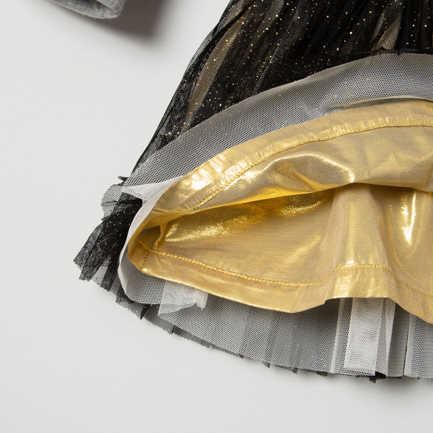 Μακρυμάνικο φόρεμα από δύο υλικά, φανέλα και πλισέ τούλι 