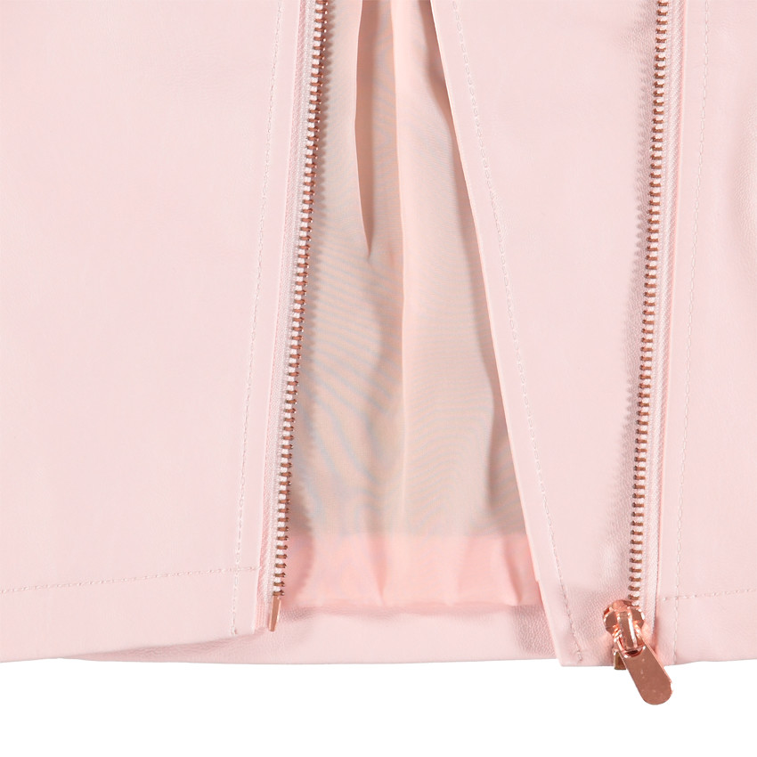 Ροζ τζάκετ perfecto από συνθετικό δέρμα με τσέπες και φερμουάρ 