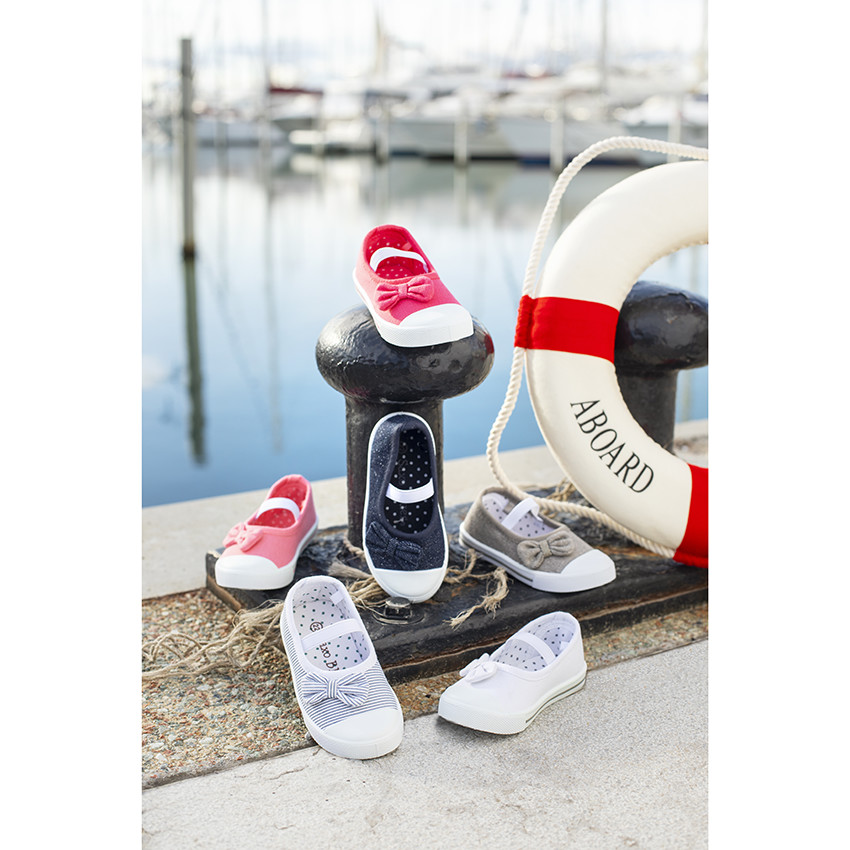 Αθλητικά παπούτσια από ύφασμα με κορδόνια και φιόγκο για bebe κορίτσι 