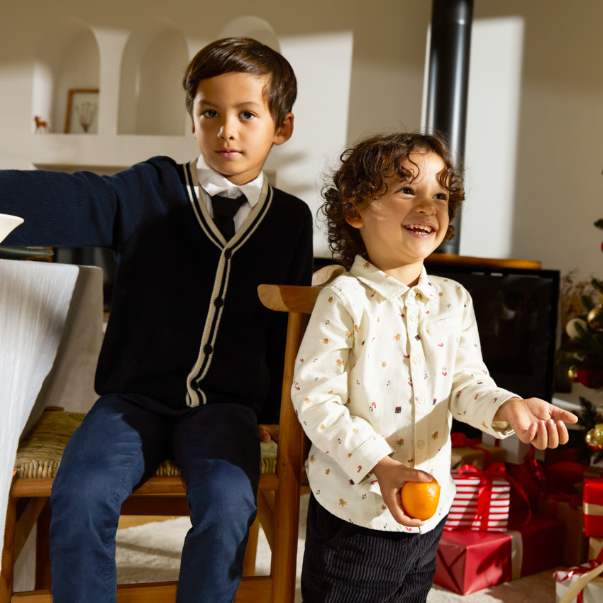 Πλεκτό γιλέκο μονόχρωμο με φινίρισμα ριπ για αγόρι 