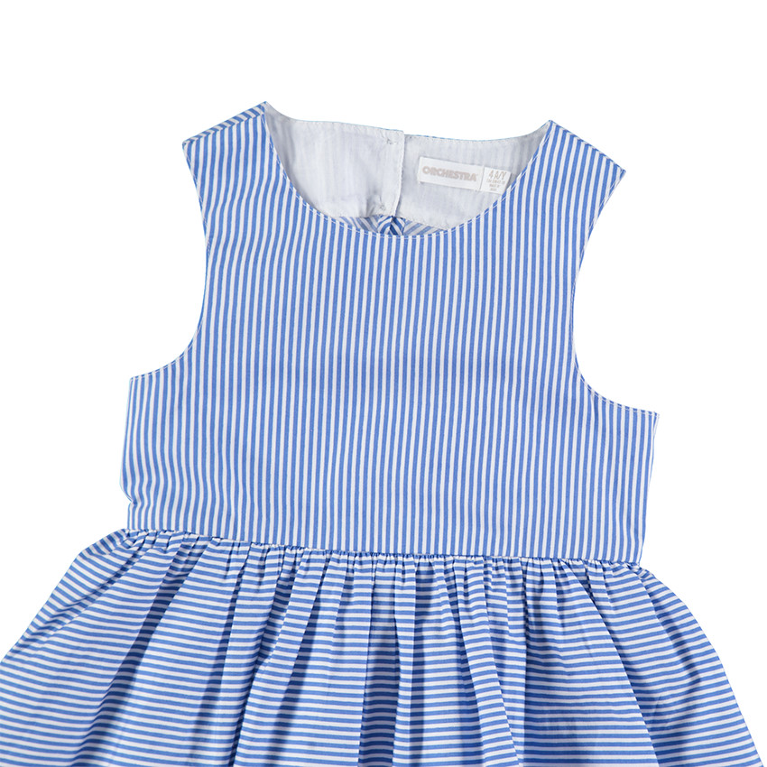 Κοντομάνικο φόρεμα με λεπτές ρίγες και άνοιγμα στην πλάτη 