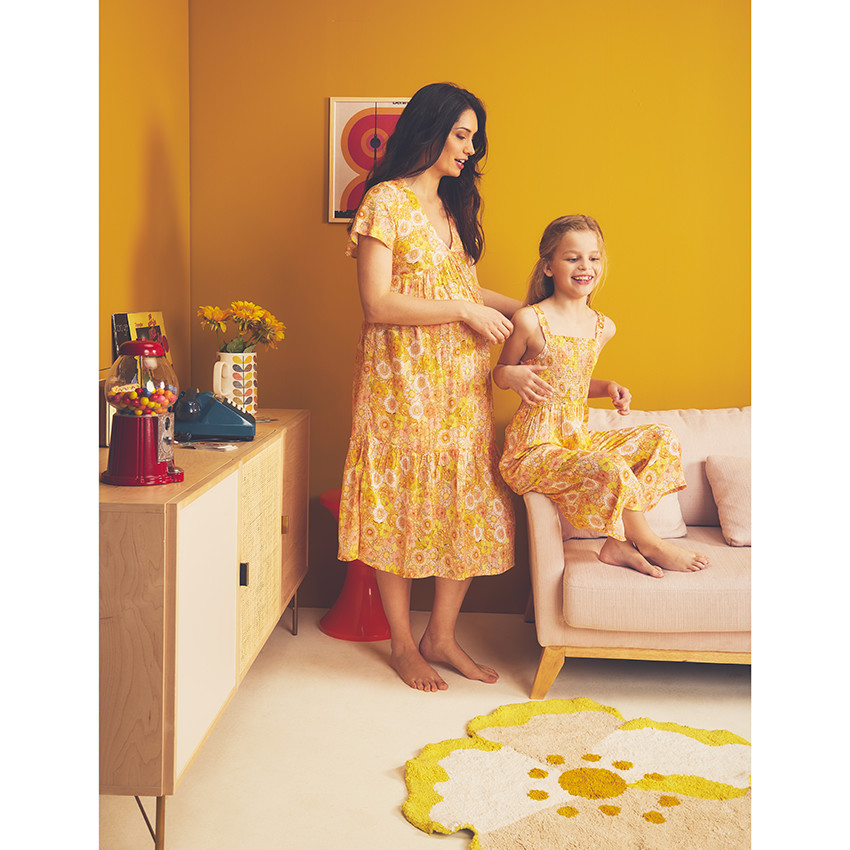 Φόρεμα κοντομάνικο με βολάν και retro σχέδιο για γυναίκες 