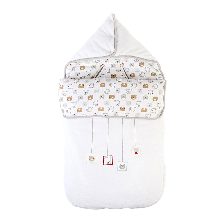 Βελουτέ υπνόσακος με κεντημένα αρκουδάκια 