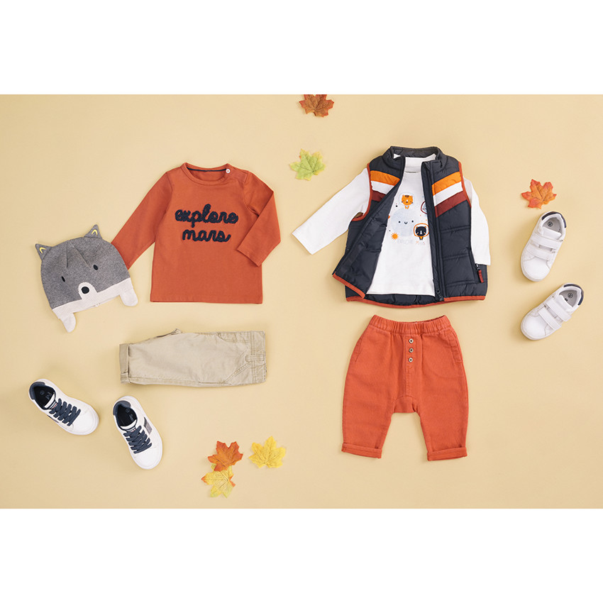 T-shirt manches longues en coton bio à inscription en bouclette  Additional T-shirt manches longues en coton bio à inscription en bouclette