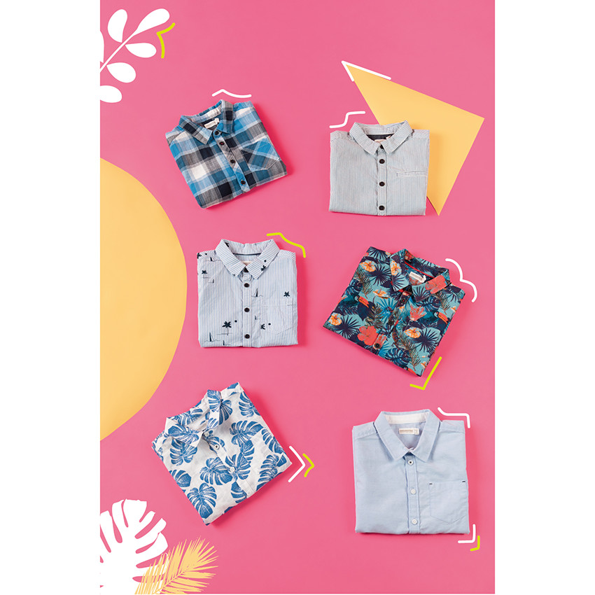 Κοντομάνικο πουκάμισο με εμπριμέ μοτίβο φύλλα 