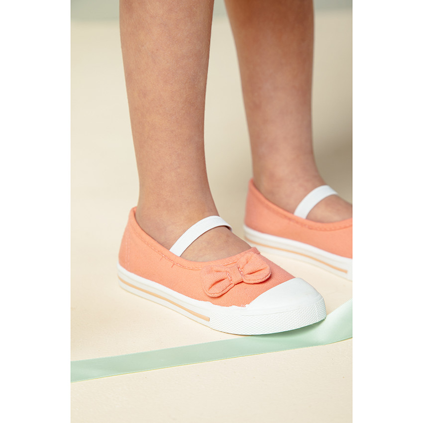 Υφασμάτινα ροζ παπουτσάκια με φιόγκο και ελαστικό λουράκι, νούμερα 24 έως 35 