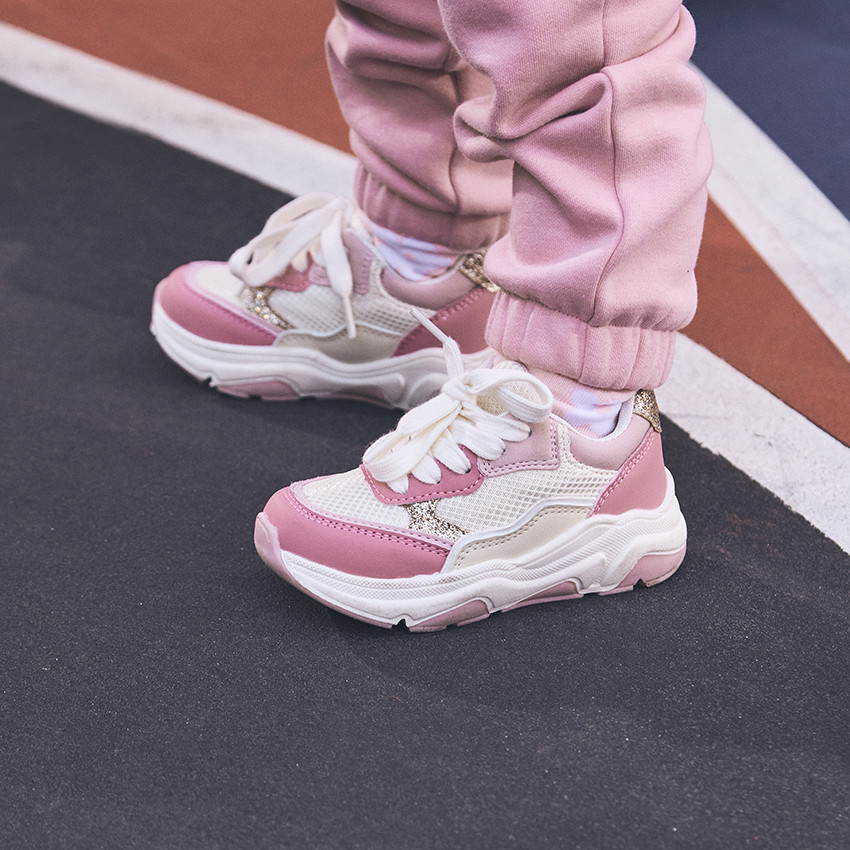 Αθλητικά παπούτσια με πούλιες για κορίτσι 