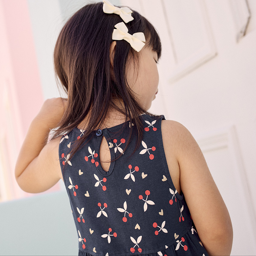 Ρobe sans manches imprimé fantaisie pour bébé fille = Αμάνικο φόρεμα με φαντεζί σχέδιο για bebe κορίτσι 