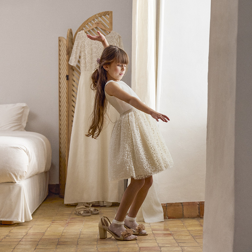 Robe de cérémonie à tulle brodé et dos ajouré cœur pour fille 