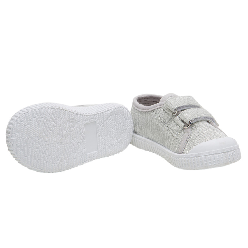 Αθλητικά παπούτσια χαμηλά σε ασημί χρώμα από ύφασμα για κορίτσι μωρό 