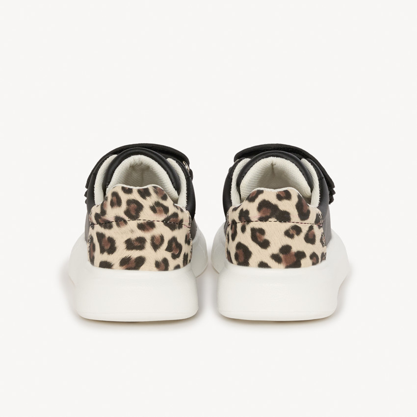 Sneakers scratchées à empiècement léopard pour fille 