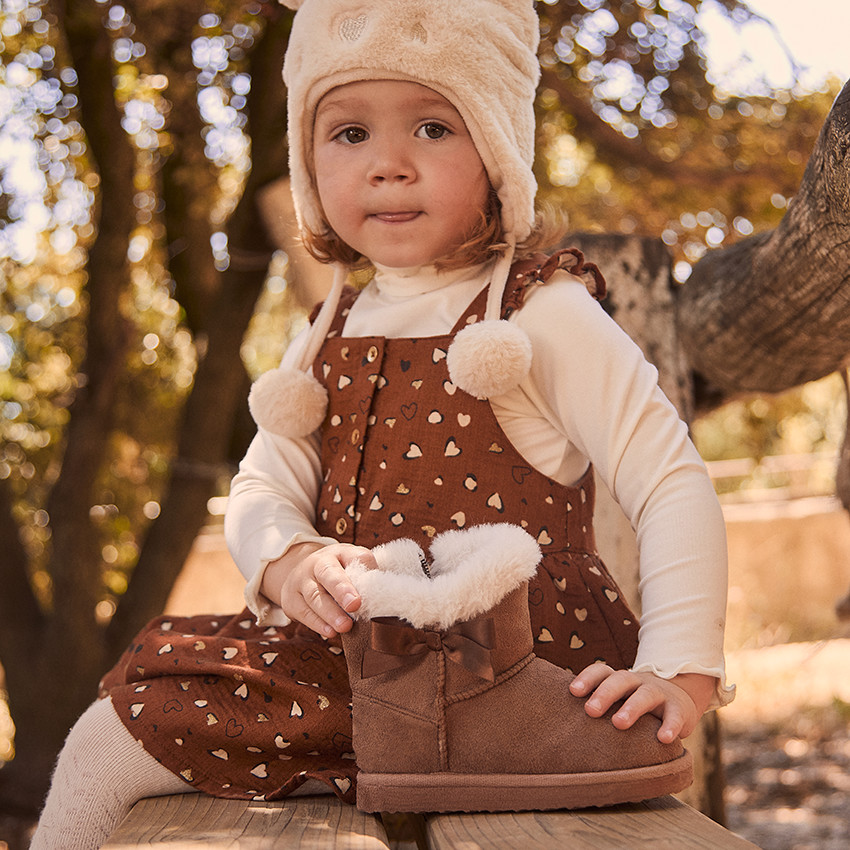 Μπότες με συνθετική γούνα effet daim για bebe κορίτσι 