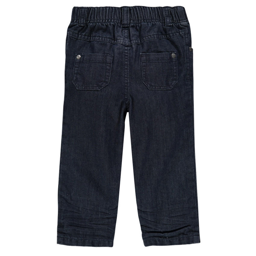 Τζιν σε ίσια γραμμή με τσαλακωμένο used εφέ  