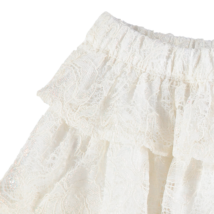 Φούστα με βολάν από δαντέλα 