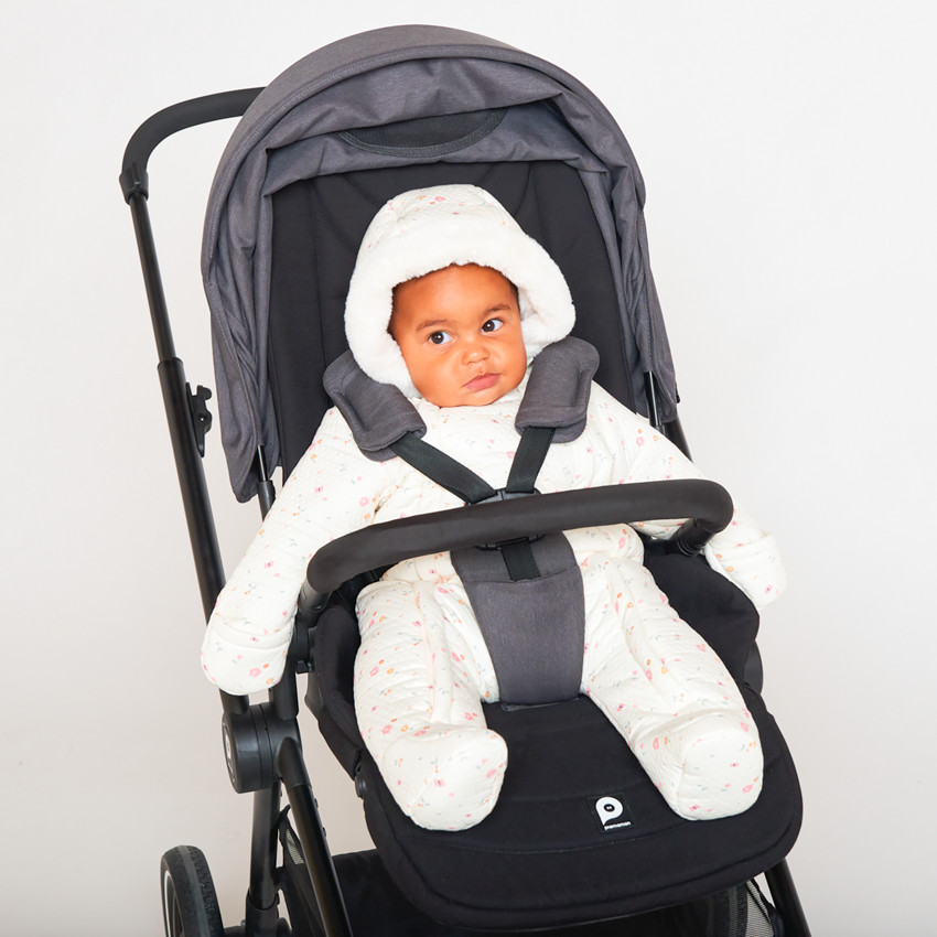 Πιλοτική φόρμα με floral σχέδιο για bebe κορίτσι με διαφορετικά τελειώματα ανάλογα με την ηλικία 