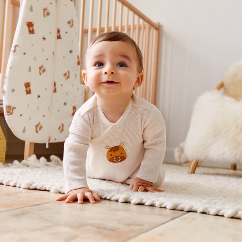 Σαλονιού με σχέδιο από μέλισσα και πατίνι για μωρό αγόρι 