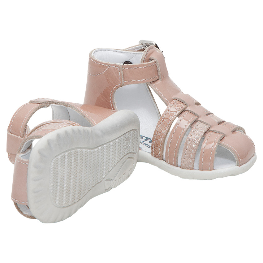 Σανδάλια από δέρμα με φανταχτερές λουρίδες 