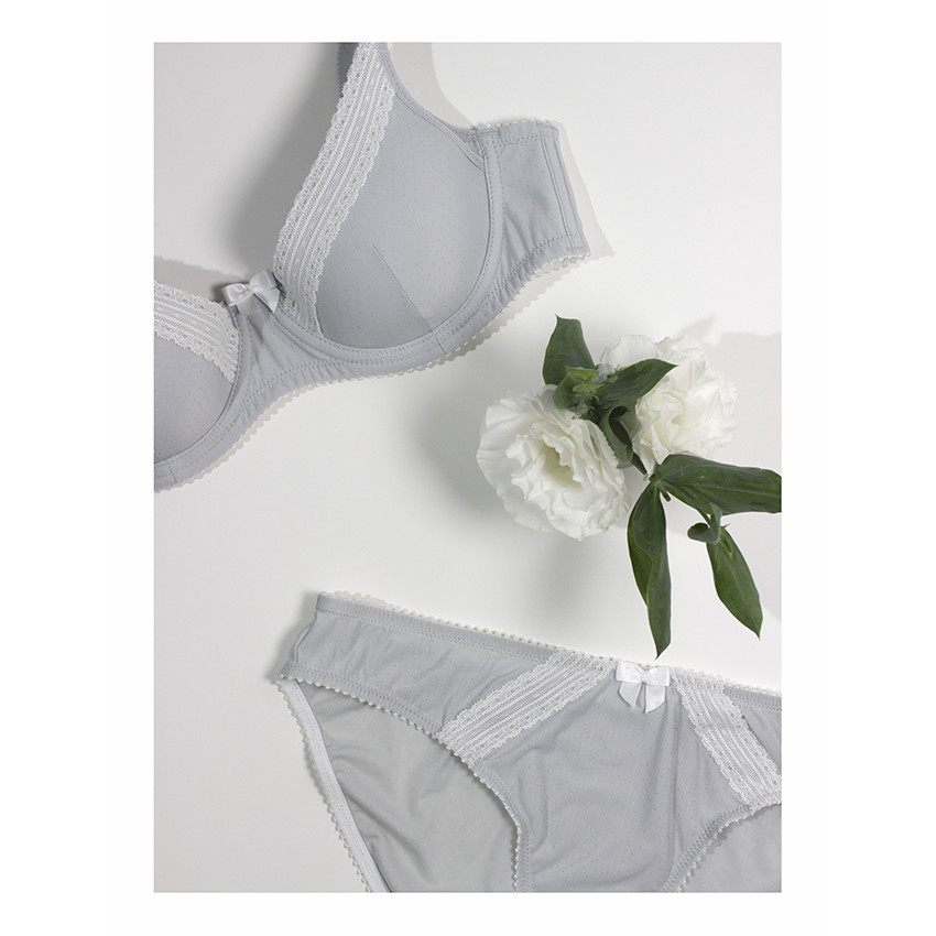 Culotte de grossesse avec empiècements en dentelle 